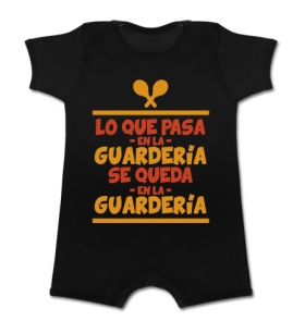 Pijama manga corta LO QUE PASA EN LA GUARDERIA SE QUEDA EN LA GUARDERIA B
